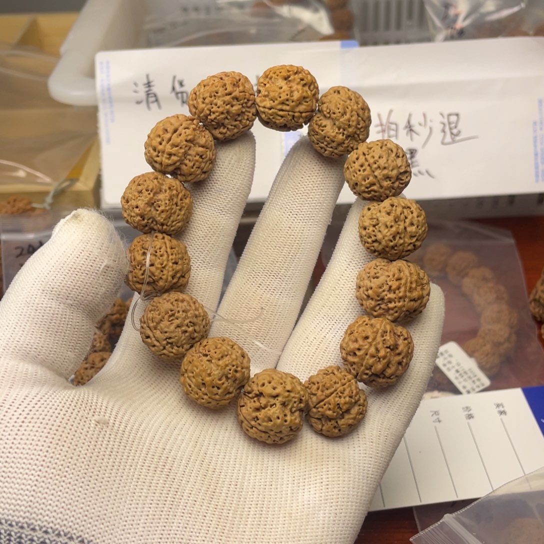 金刚菩提手串四瓣爆肉蜂王原价90