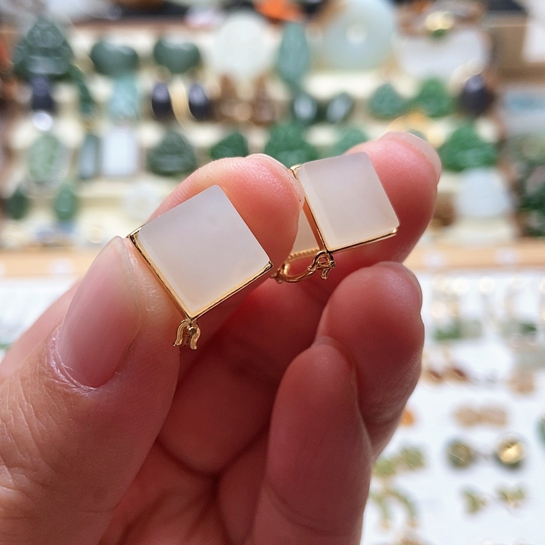 银S925镶嵌和田玉耳饰