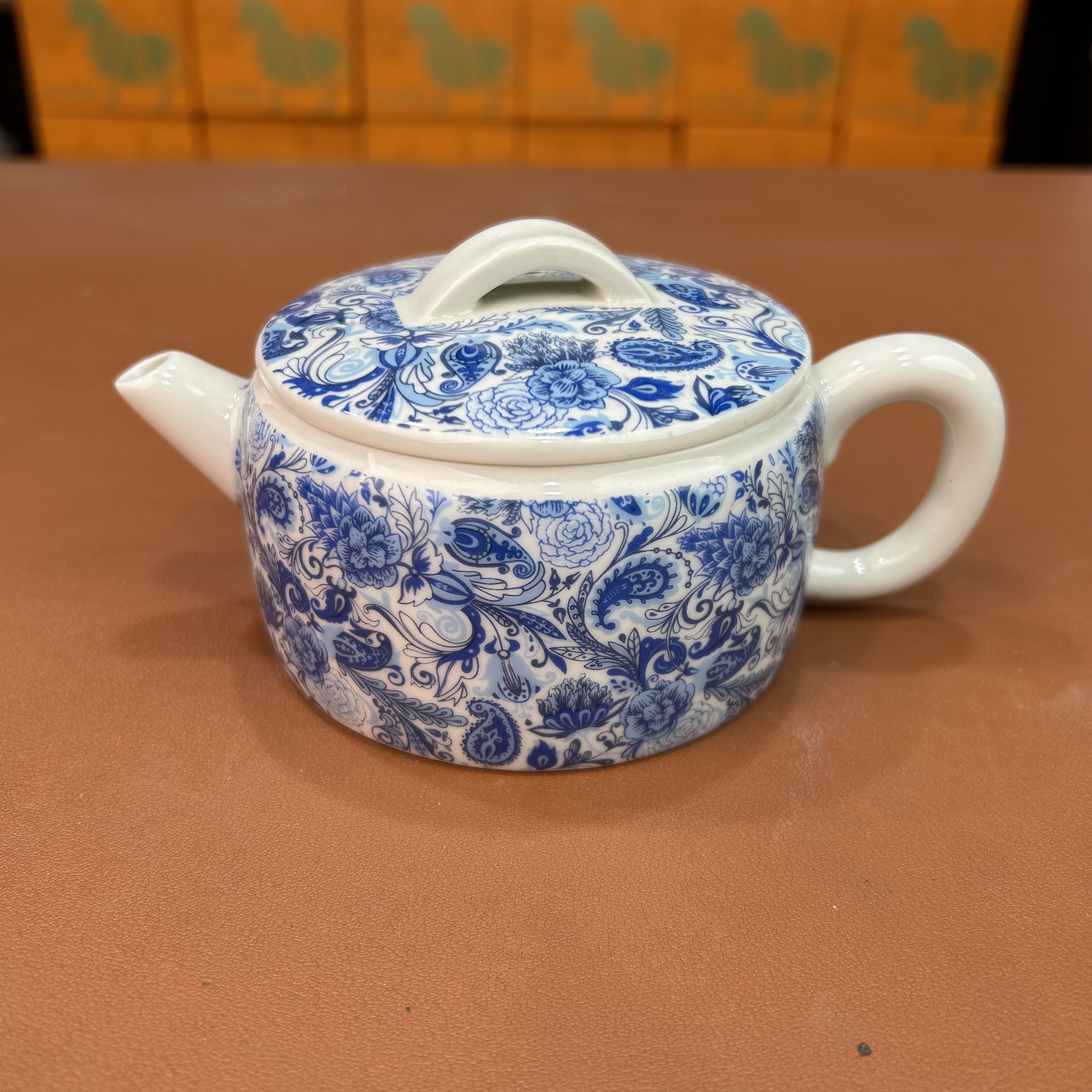 F513-青花汉瓦壶