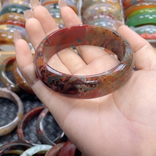 玛瑙/玉髓手镯未镶嵌65