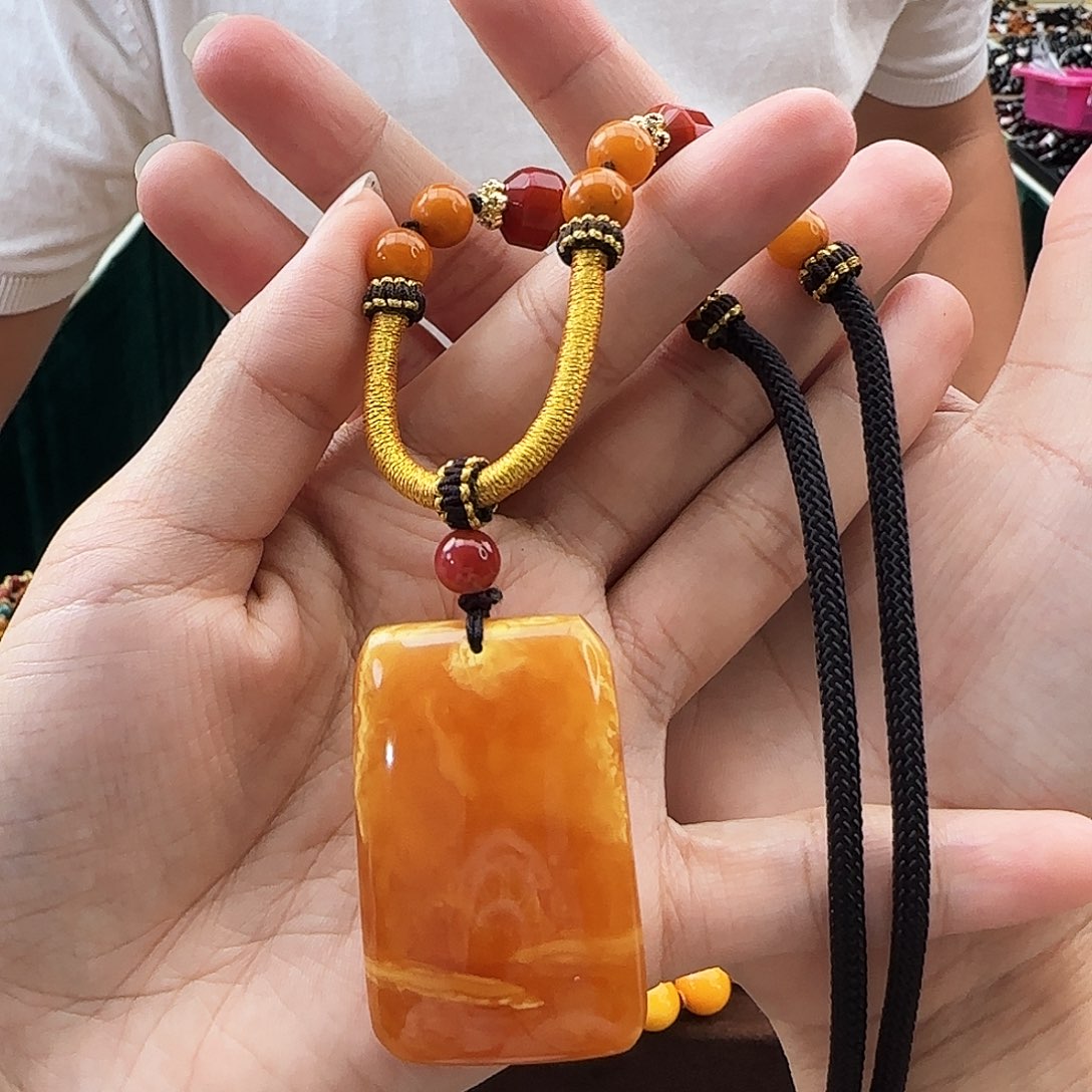 琥珀颈饰未镶嵌吊坠