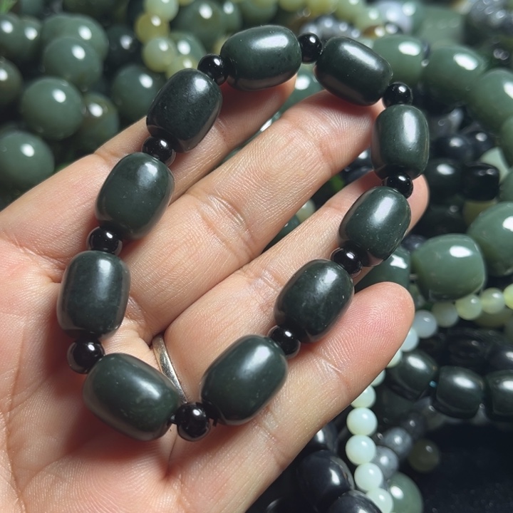 和田玉手串未镶嵌