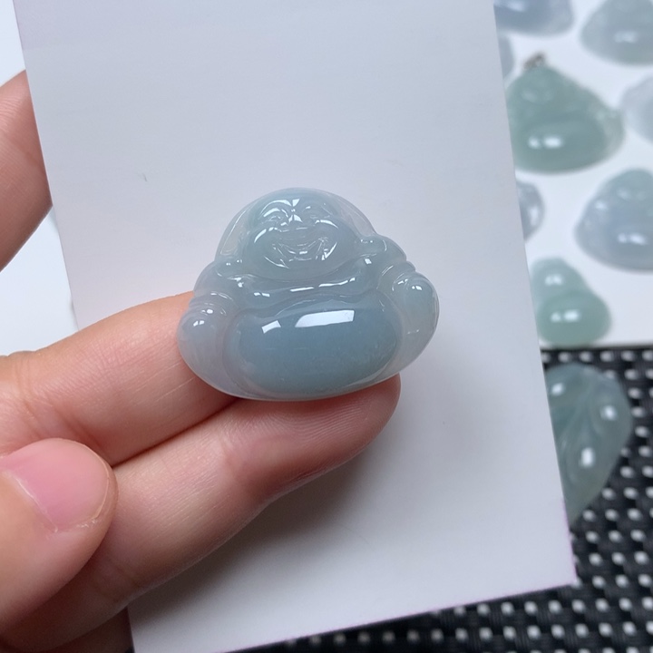 翡翠未镶嵌颈饰佛公