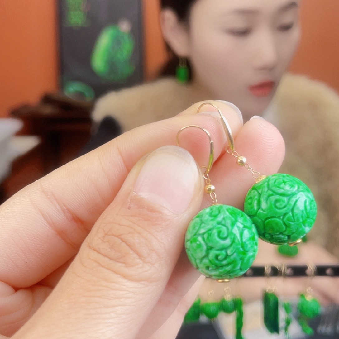 翡翠18K金镶嵌耳饰