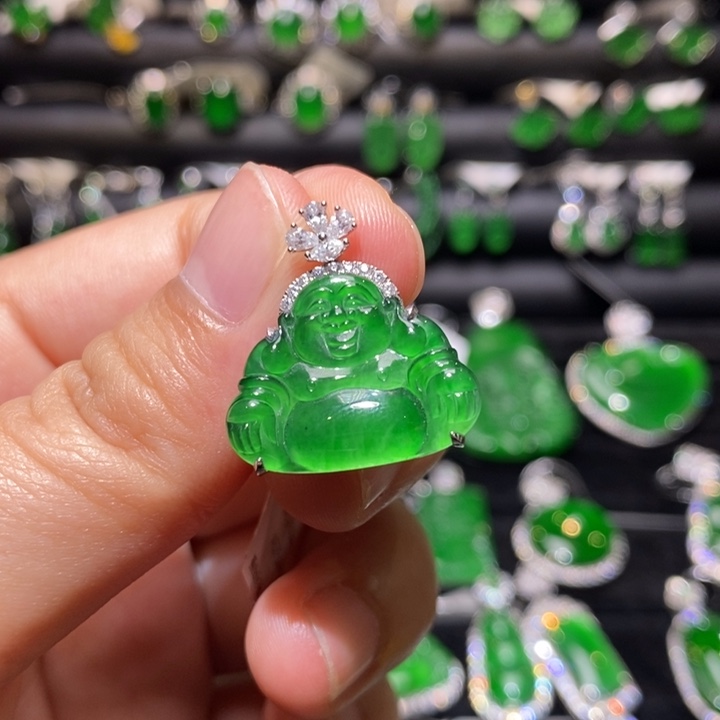 翡翠18K金镶嵌颈饰天然翡翠