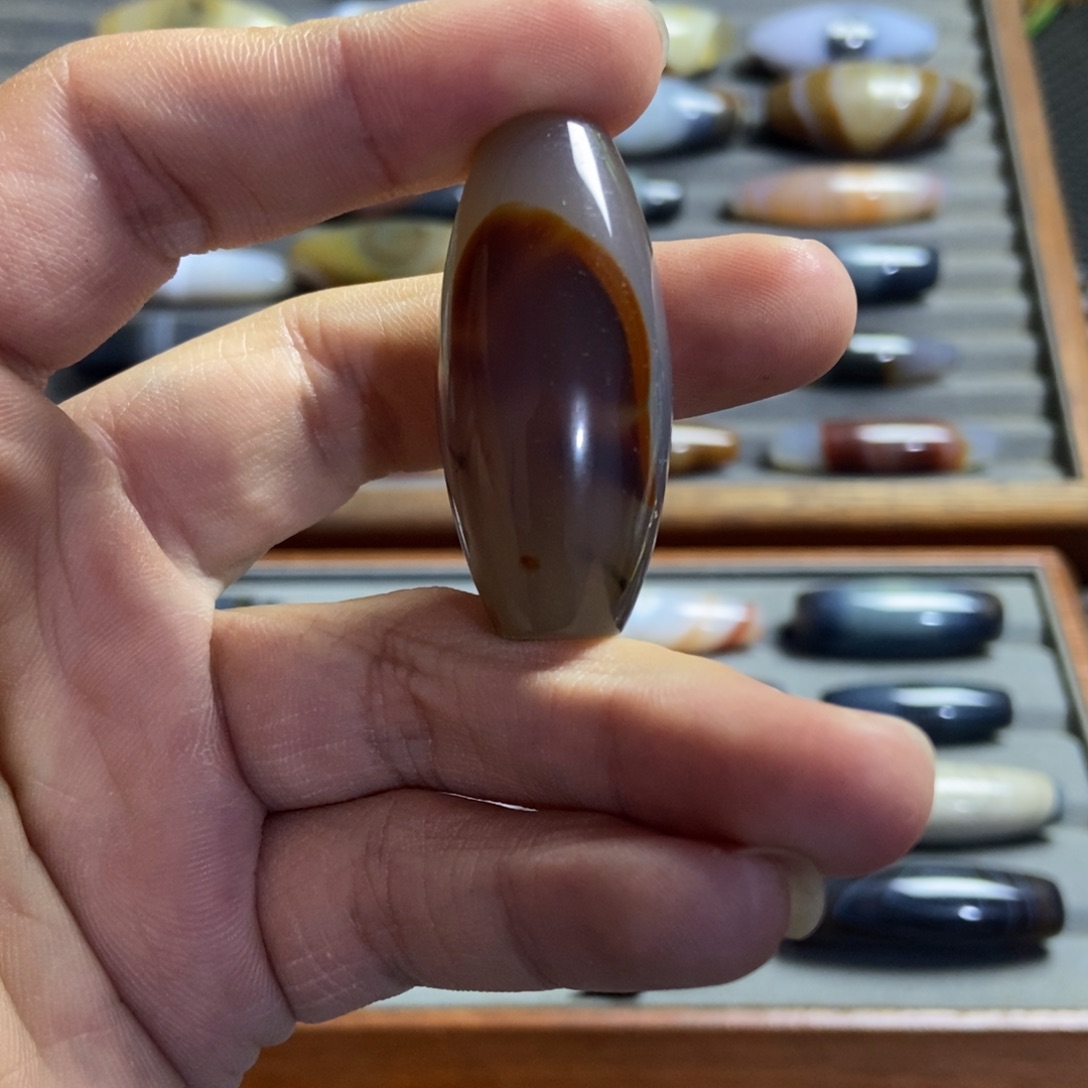 玛瑙/玉髓未镶嵌珠宝奇石