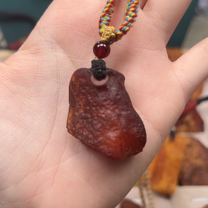 琥珀珠宝奇石未镶嵌