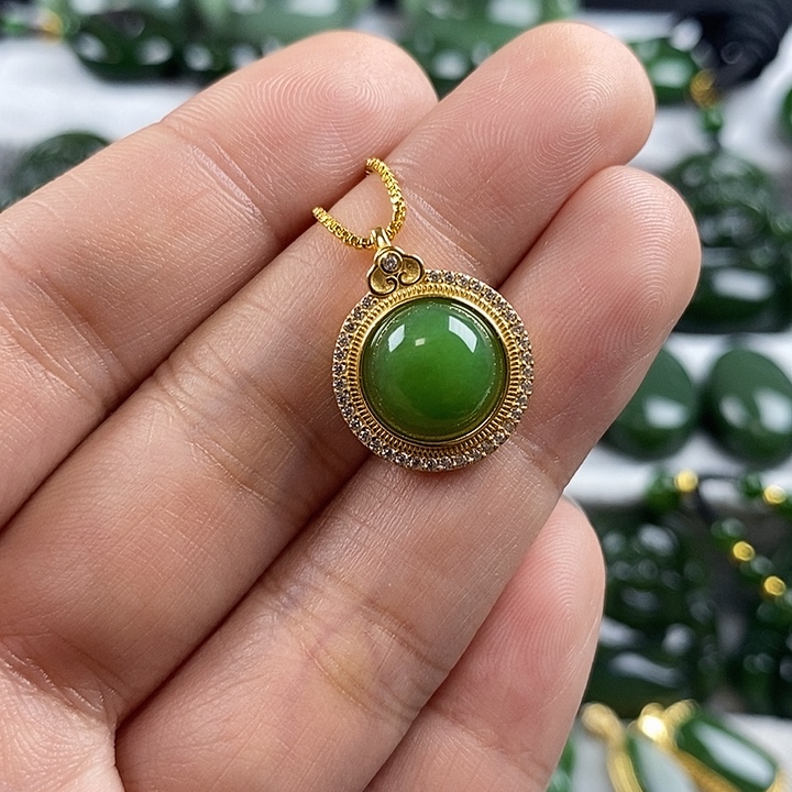 和田玉（碧玉）未镶嵌颈饰