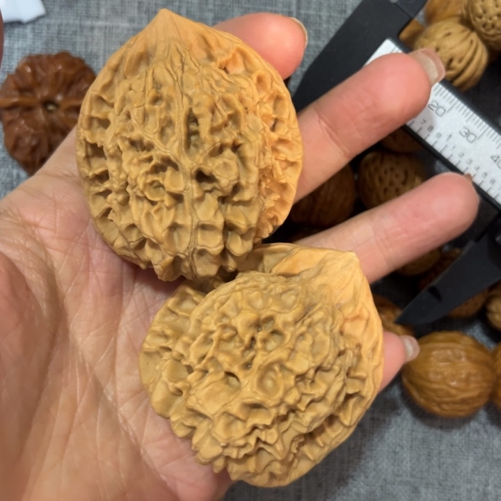 文玩核桃吊坠46官帽