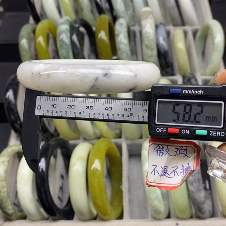 蛇纹石玉手镯126未镶嵌