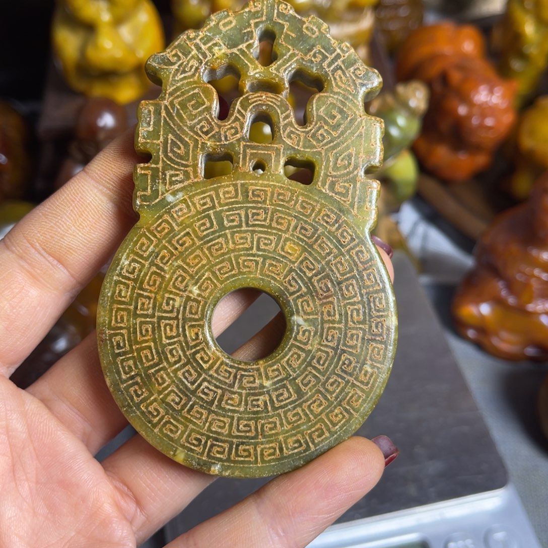 蛇纹石玉合金颈饰