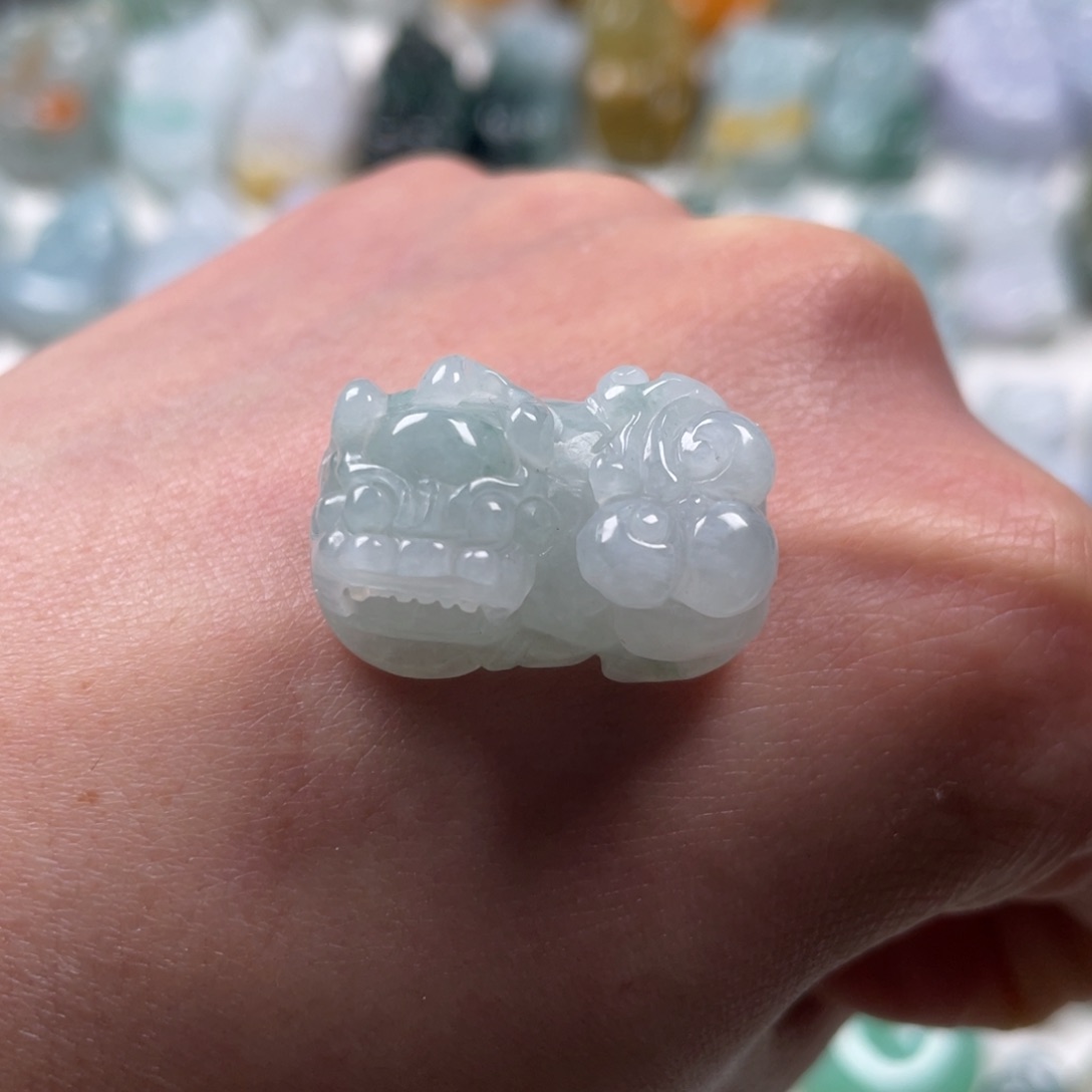 翡翠吊坠(赠链)未镶嵌