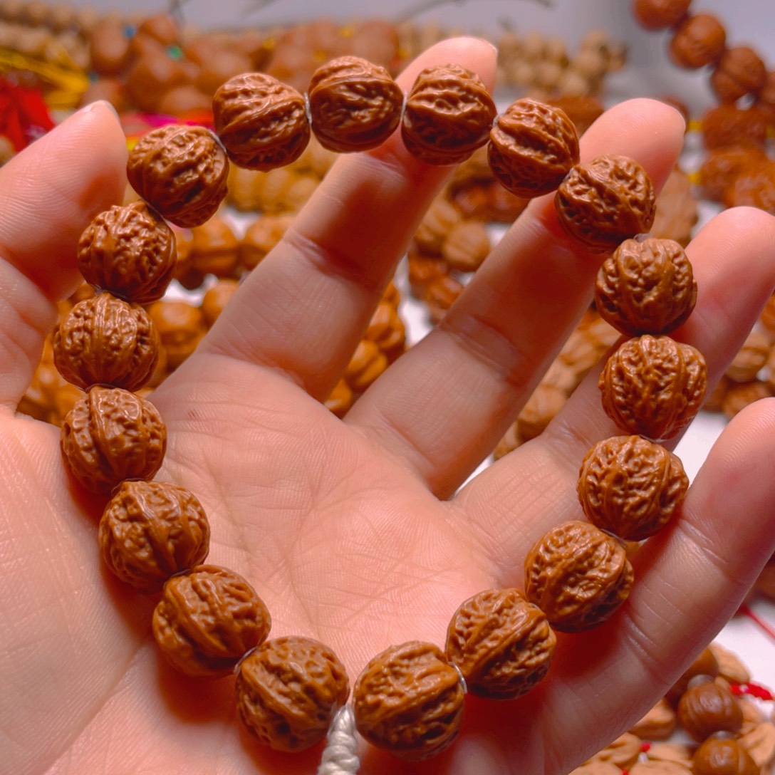 彩***云文玩核桃手串京八棱