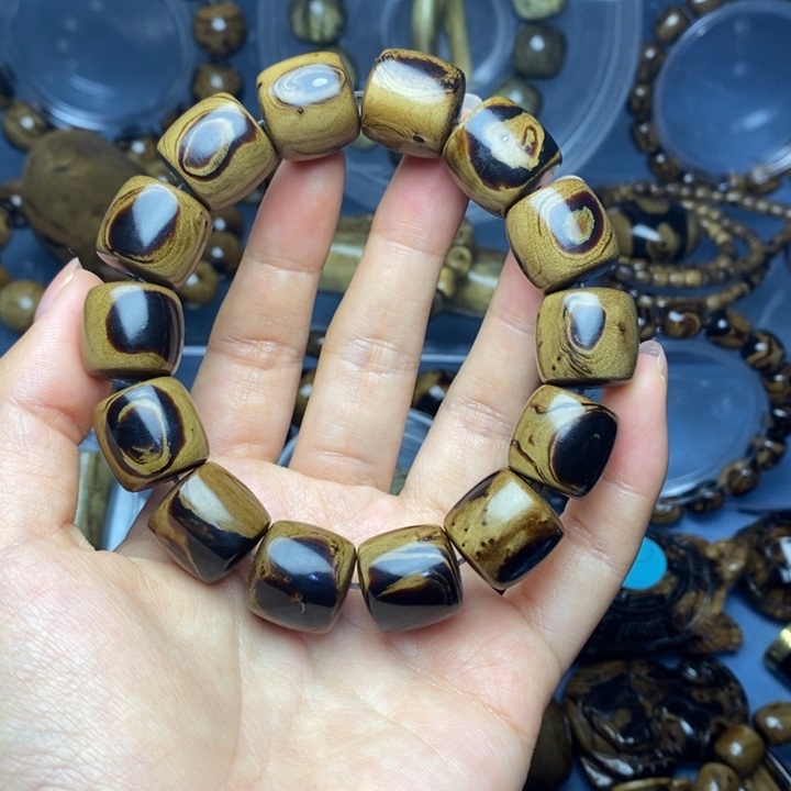 香榧木周*傅血柳精品天眼