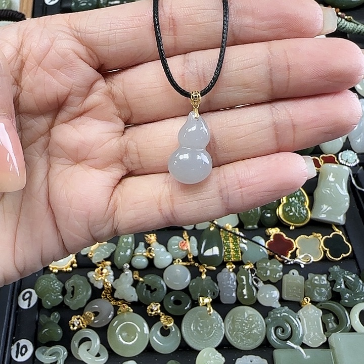 和田玉18K金镶嵌吊坠(不含链)