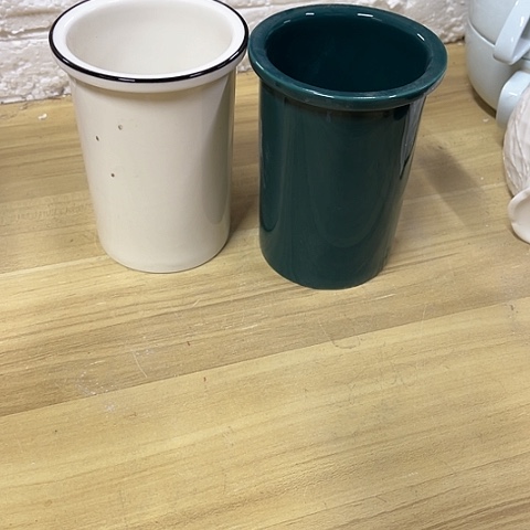 微瑕，不明火，口径8宽11筷子筒2个