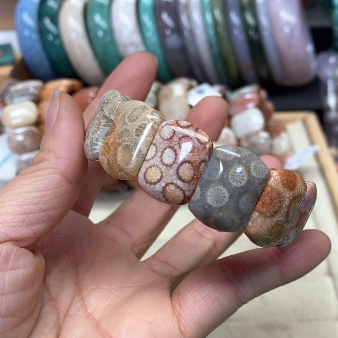 硅化珊瑚（珊瑚玉）手链未镶嵌蔷*059