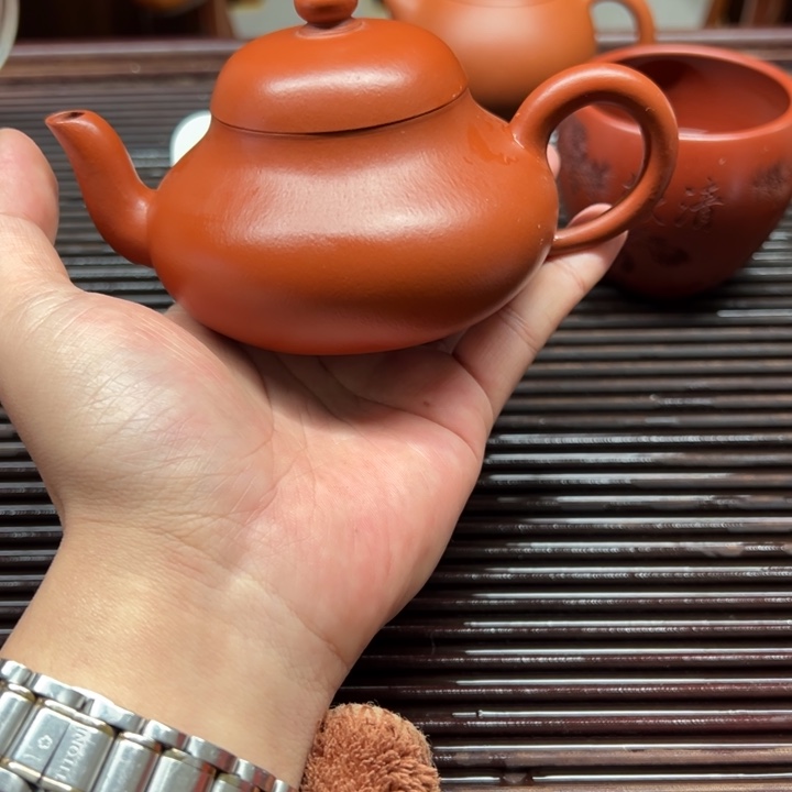 紫砂茶壶美**悠君德，情人朱泥