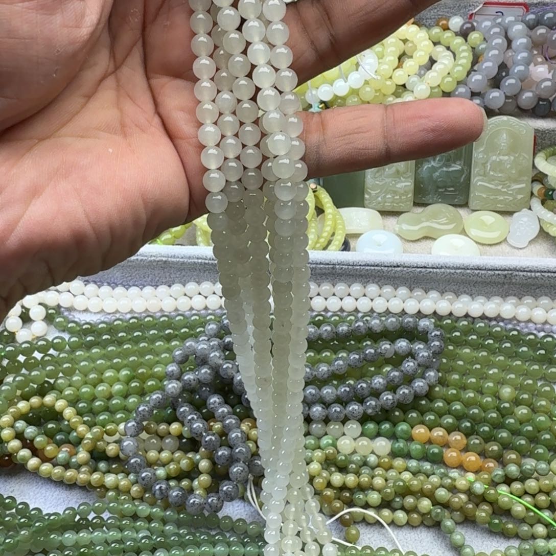 未镶嵌手链和田玉多样性发一