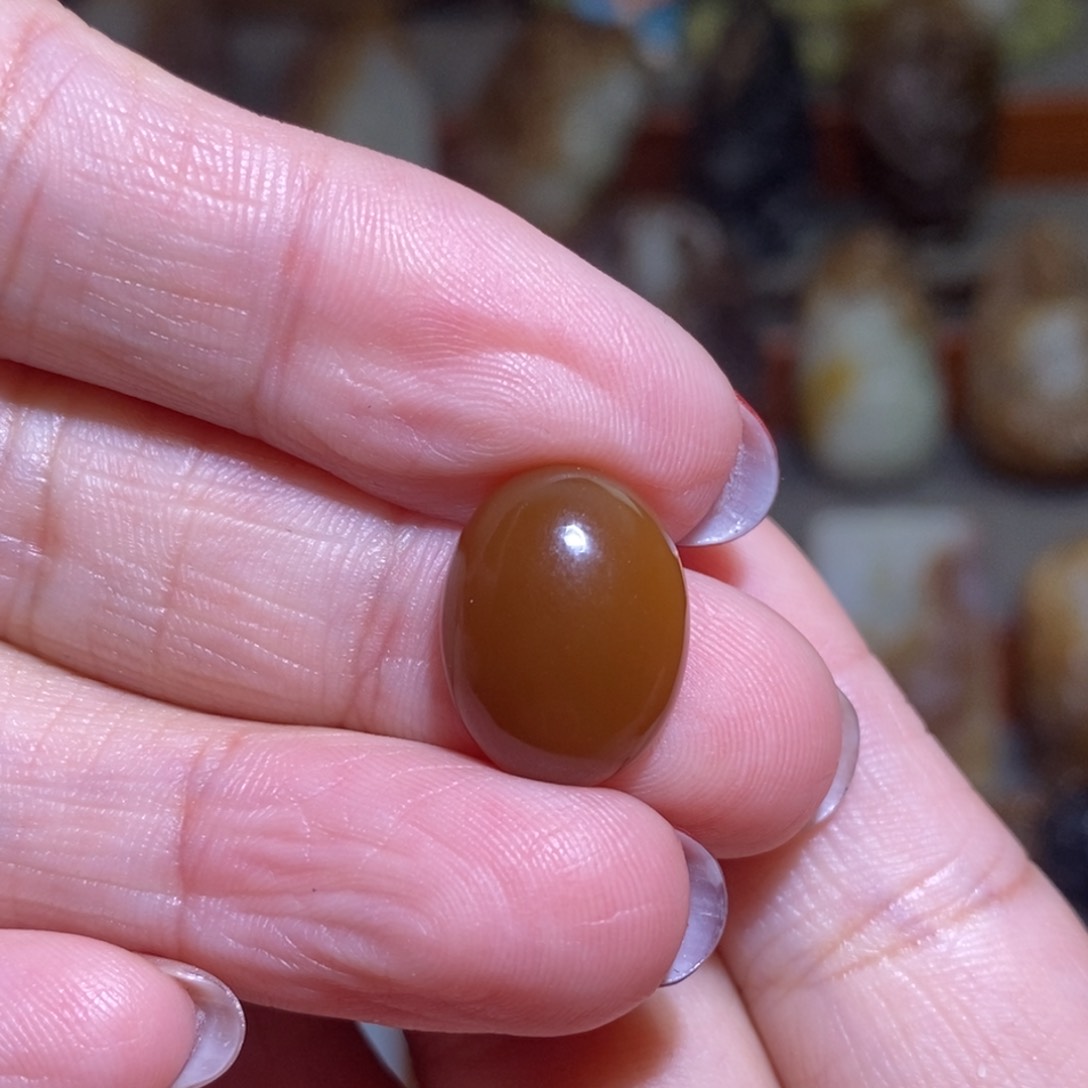 颈饰未镶嵌和田玉（糖玉）戒面