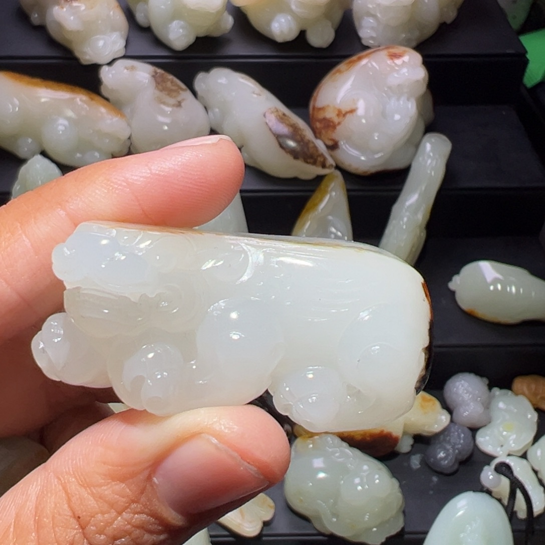 品***君和田玉未镶嵌颈饰