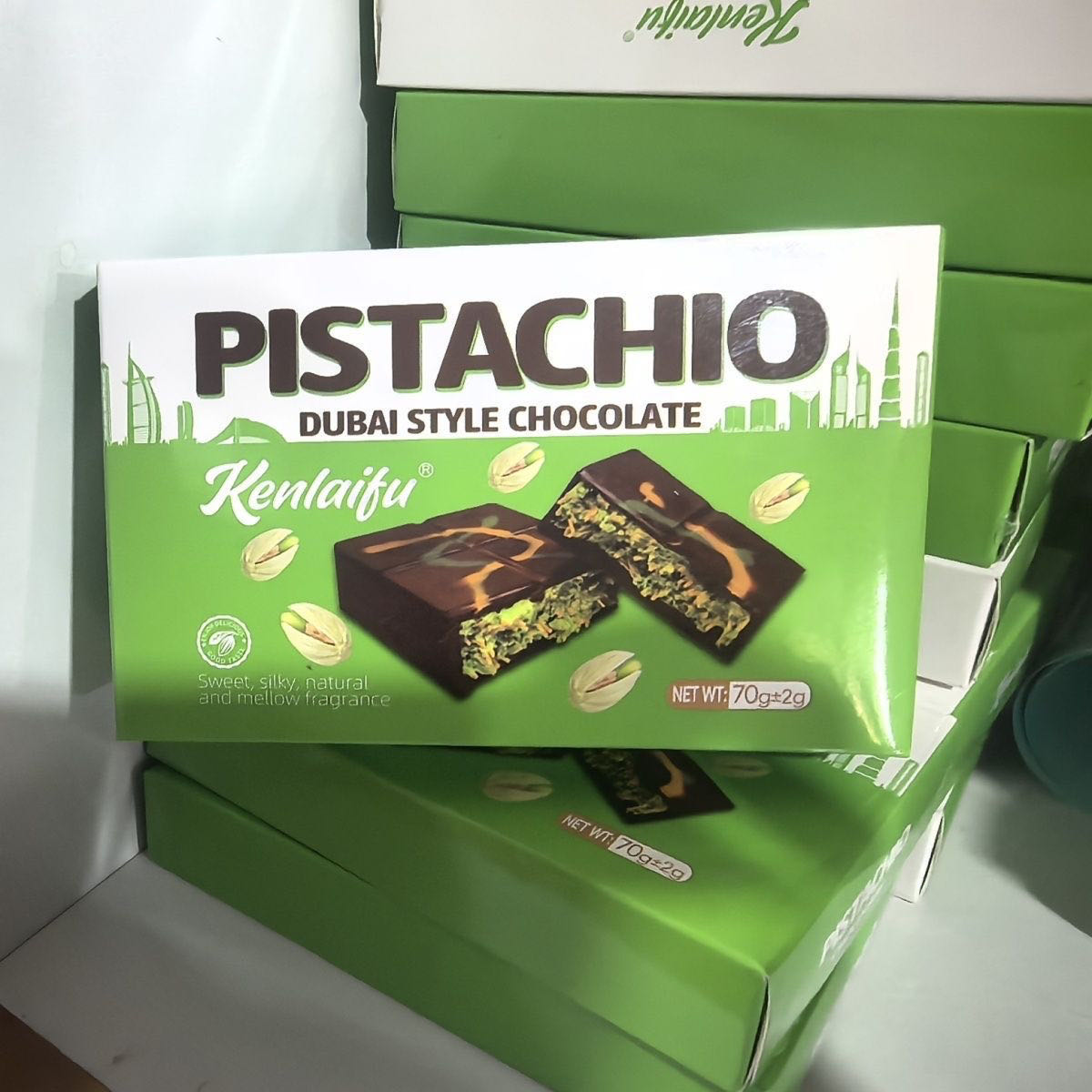 新品冲量迪拜风味巧克力开心果酱夹心榛子网红巧克力