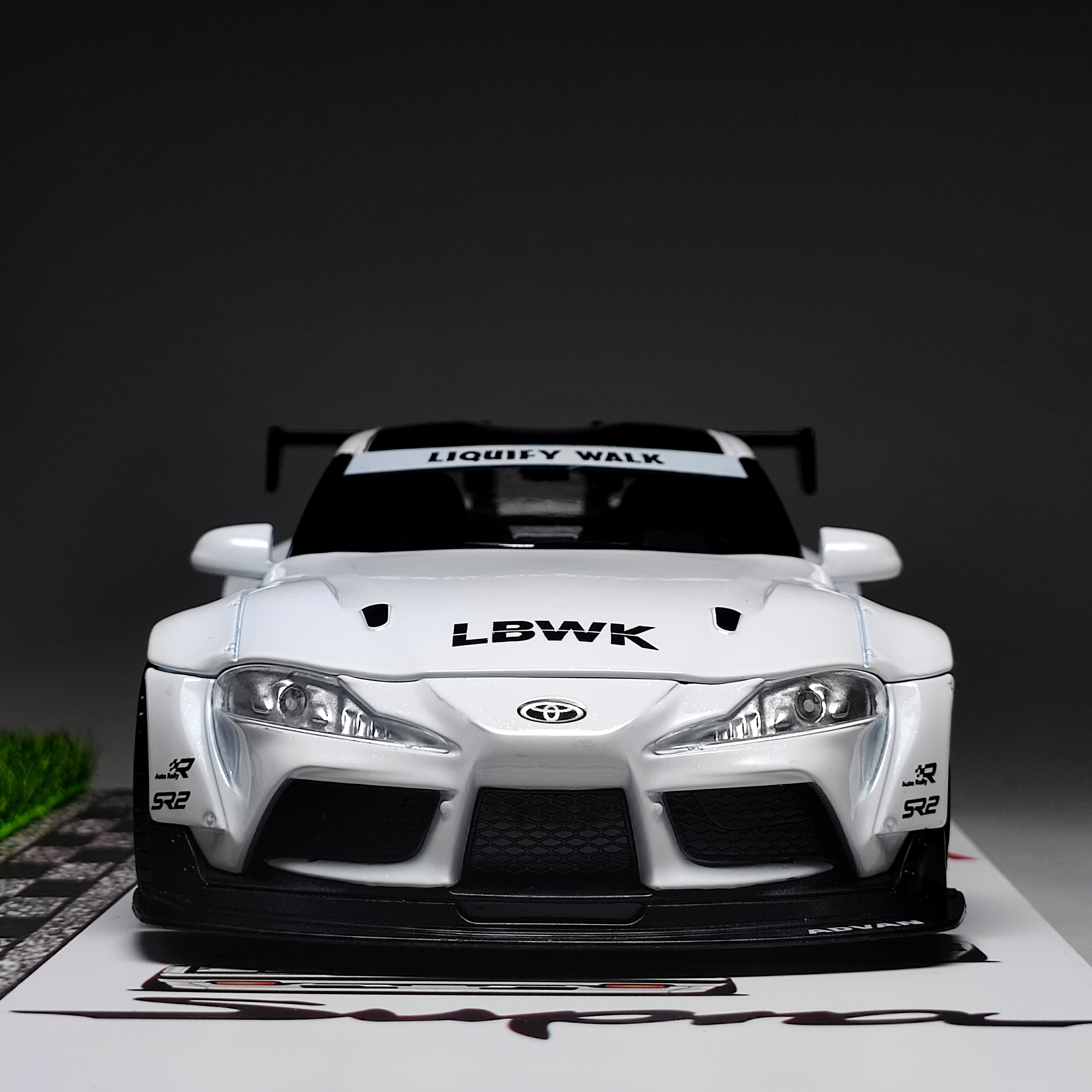 【场景限定】丰田牛魔王Supra1:24合金全开汽车模型礼品收藏摆件