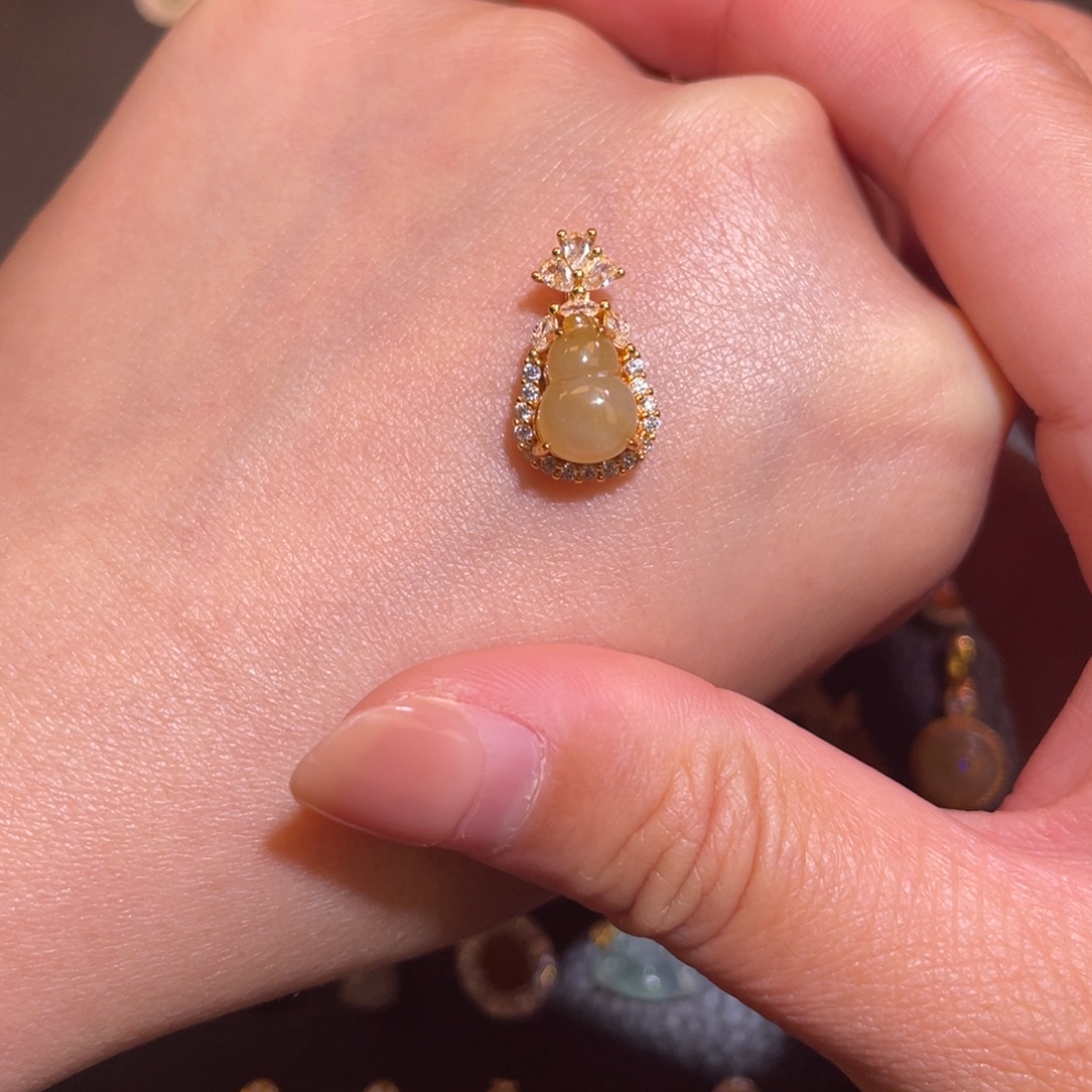 卷***）翡翠银S925镶嵌颈饰