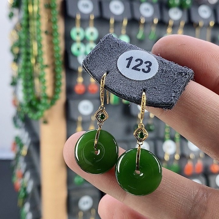 和田玉耳饰18K金镶嵌