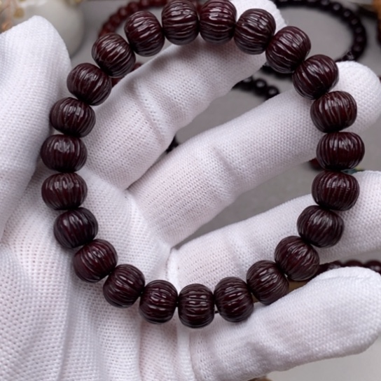 不****犟猴头关的一个小镇上