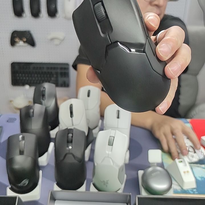 【闪购商品】95新董*董终极版终极版