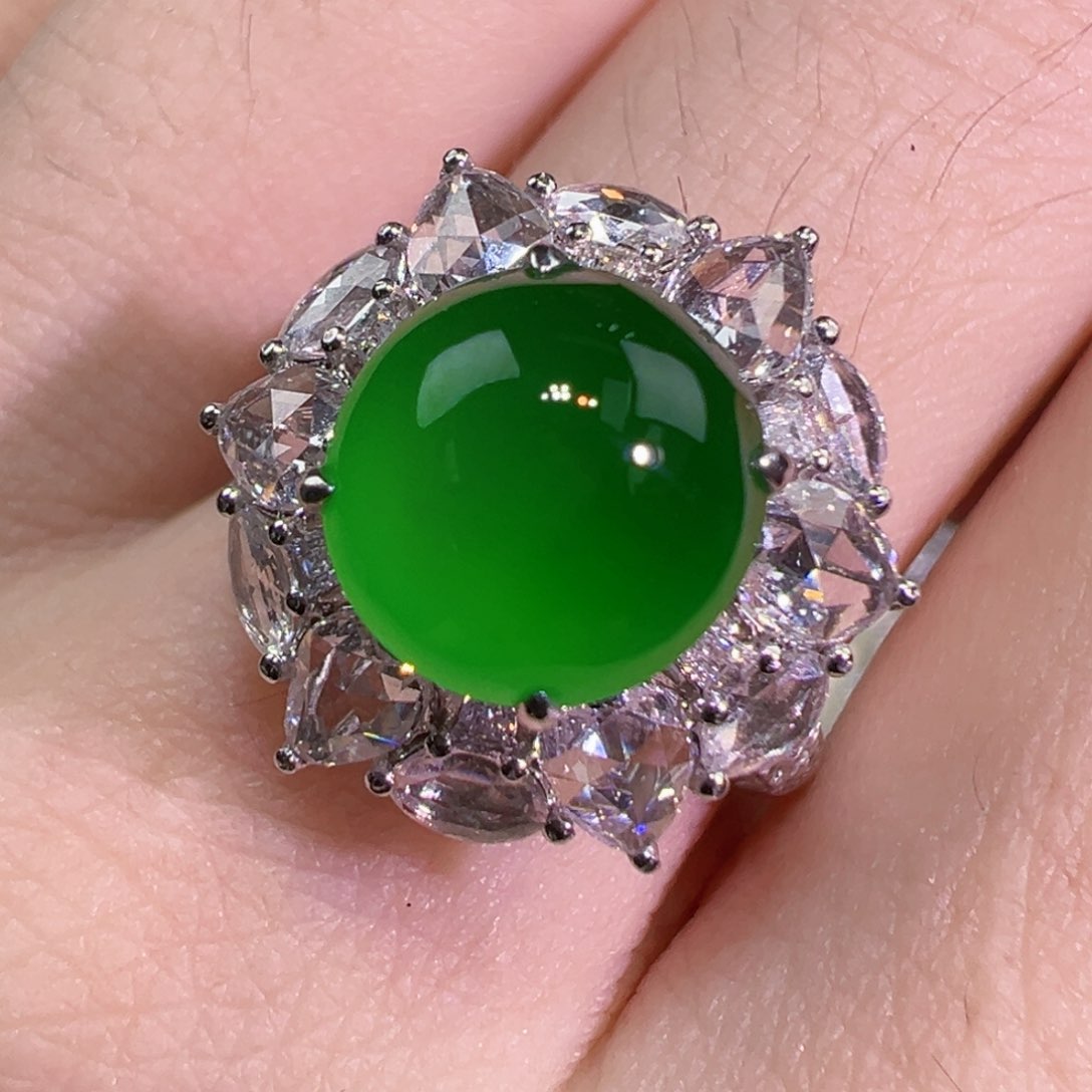 翡翠戒指18K金镶嵌戒指