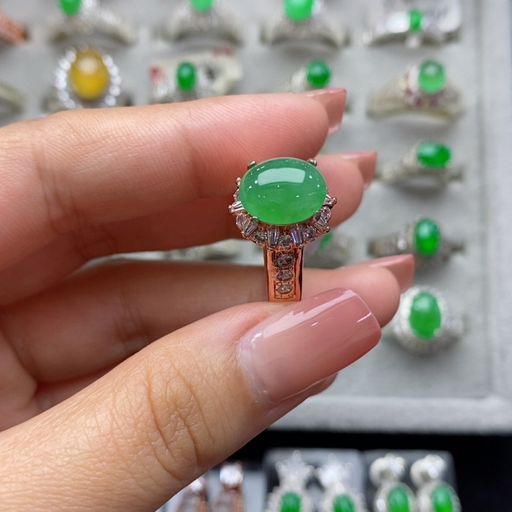 翡翠戒指未镶嵌蛋面