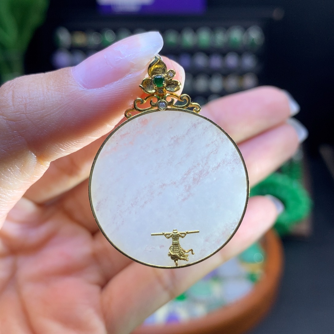 翡翠18K金镶嵌颈饰