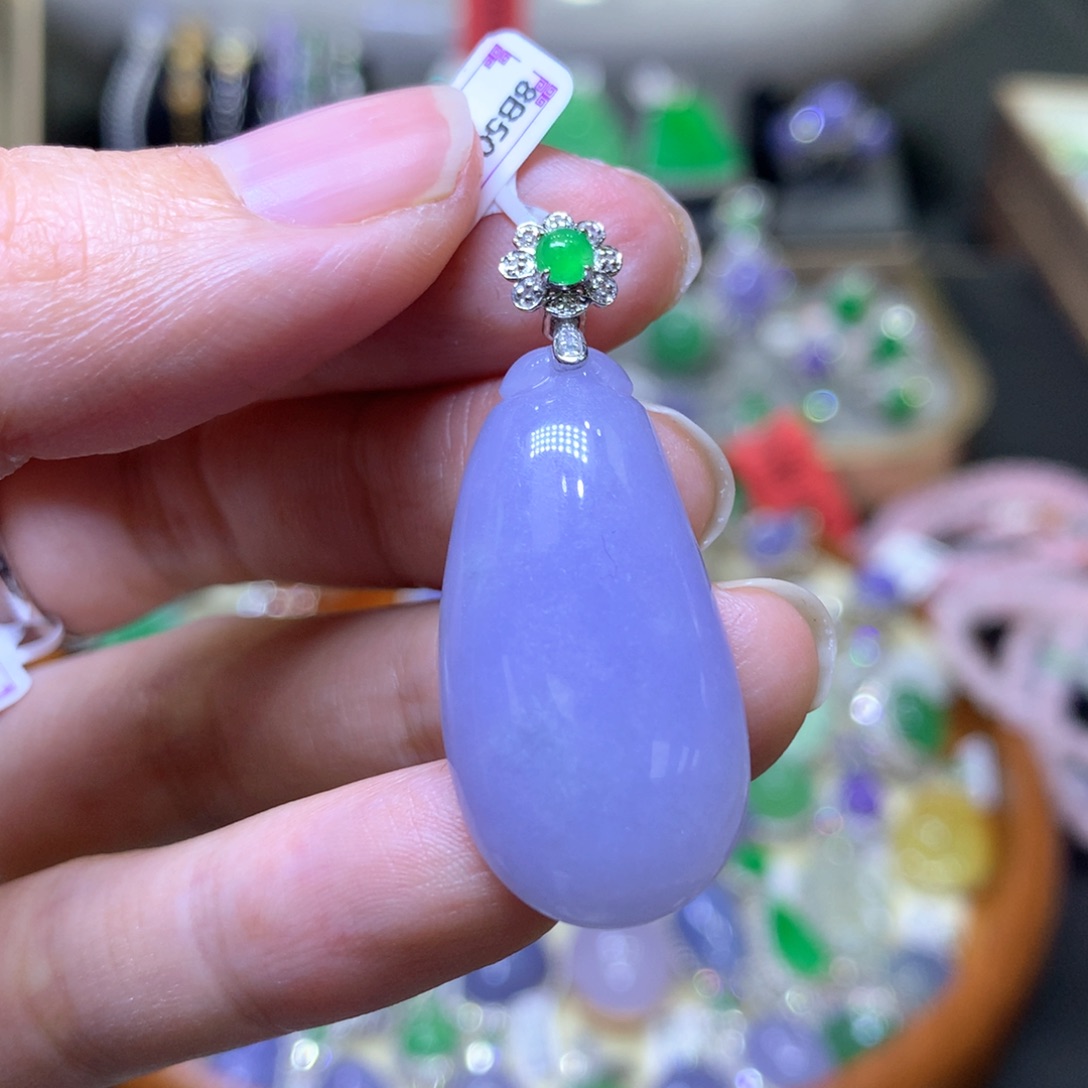 【闪购商品】翡翠颈饰18K金镶嵌翡翠吊坠项链