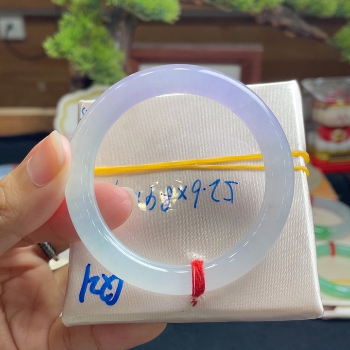 翡翠未镶嵌手镯8号 52+圆条 三彩