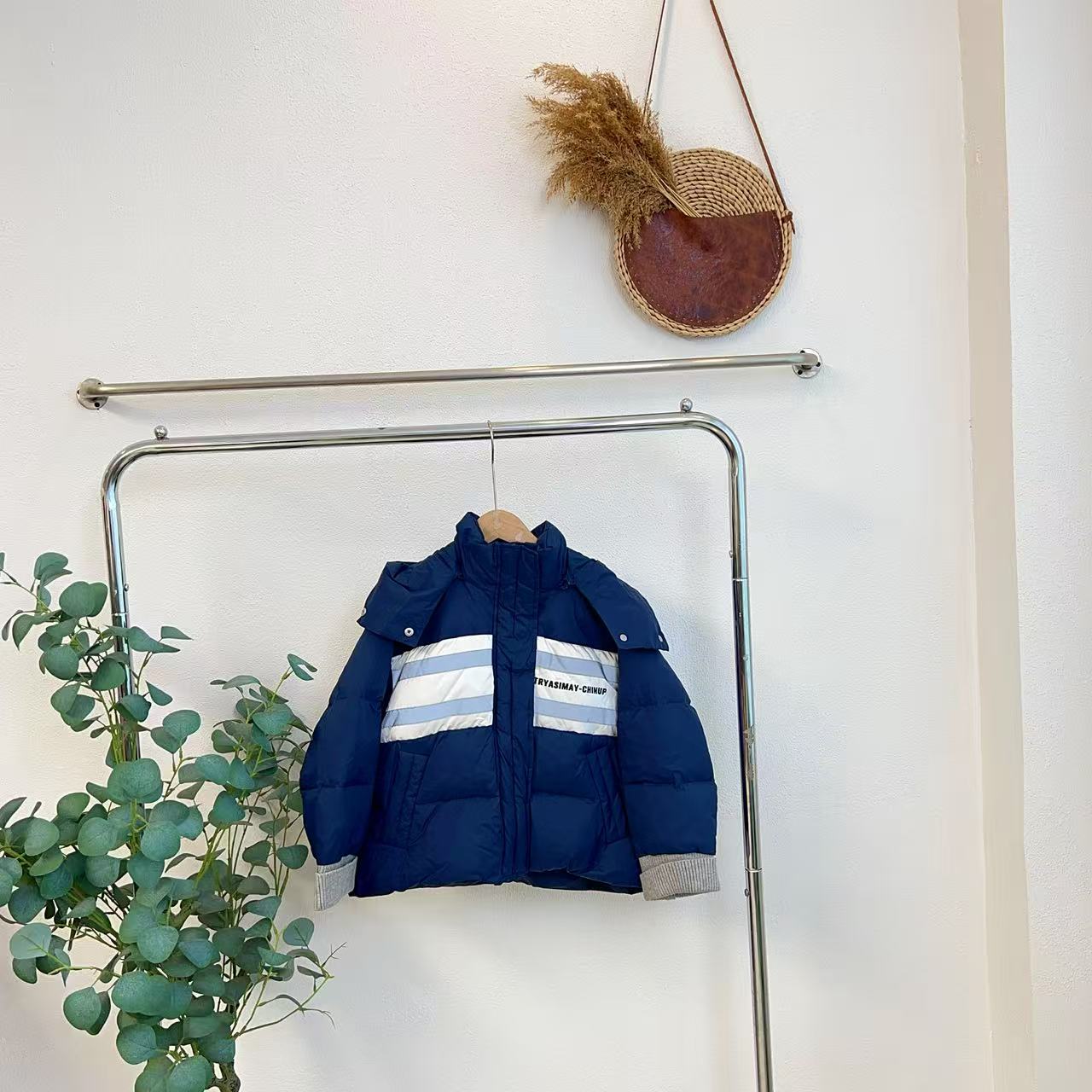 1178个藏青蓝厚款羽绒服