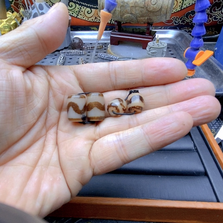 合金颈饰玛瑙/玉髓乐*