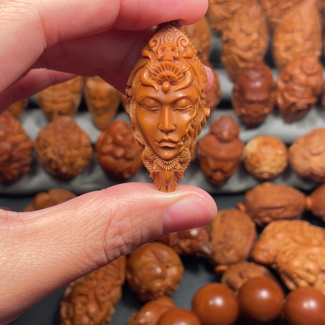 【闪购商品】橄榄核吊坠纯手工雕刻