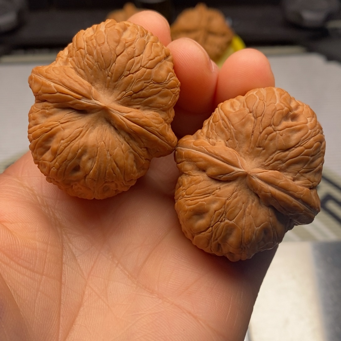 文玩核桃吊坠元宝45+