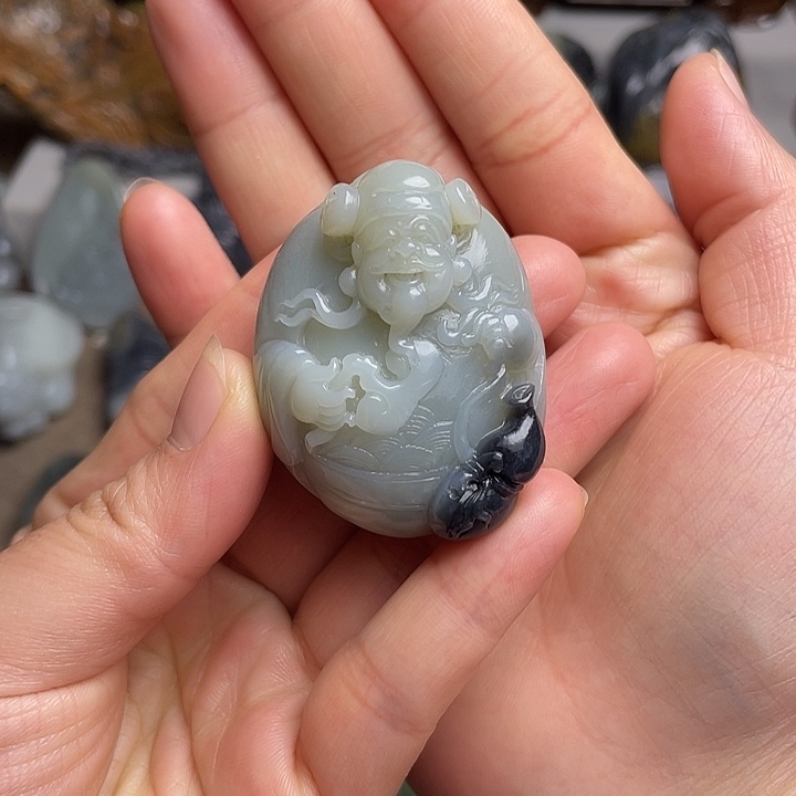 和田玉颈饰未镶嵌文**道