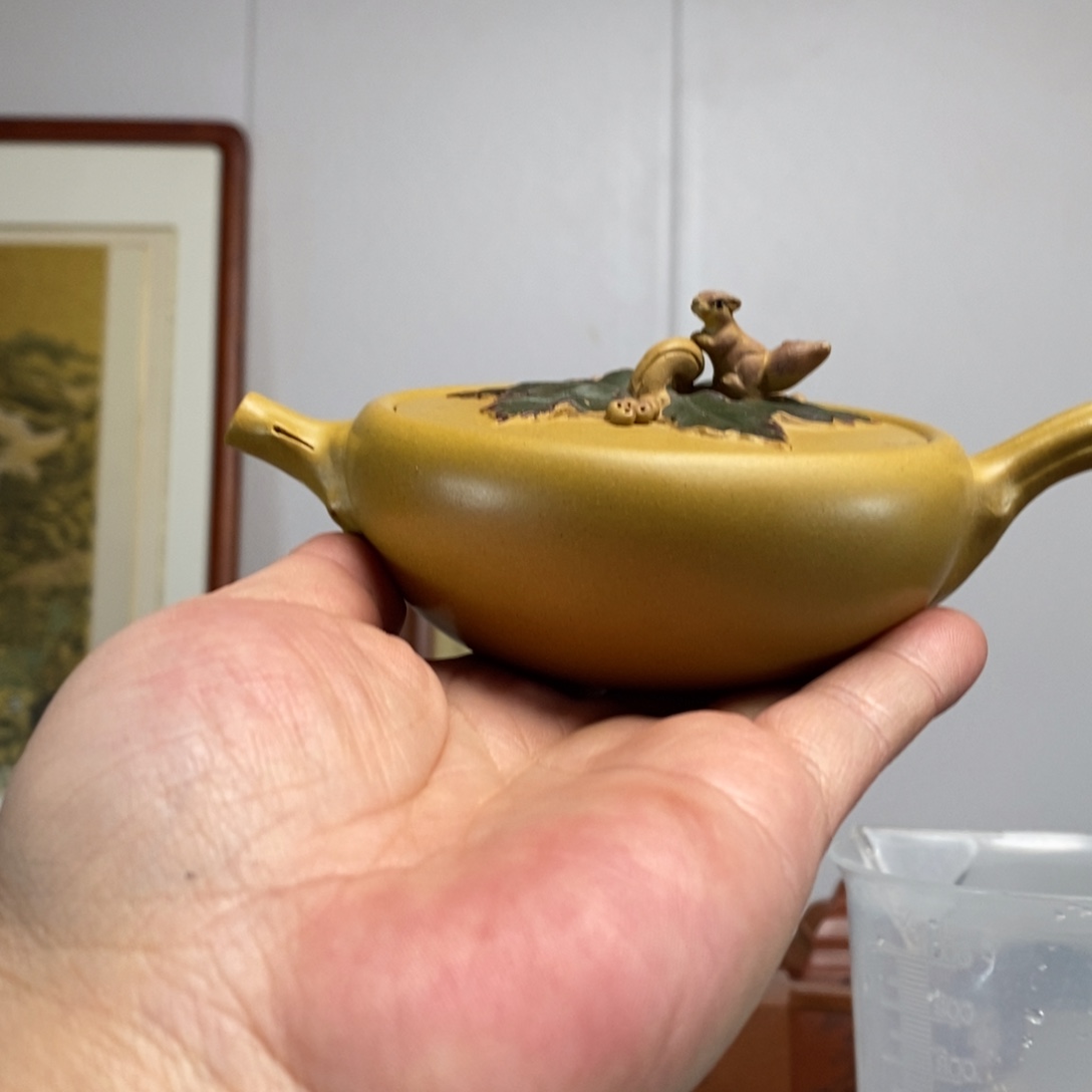 紫砂茶壶原矿泥料传统工艺制作