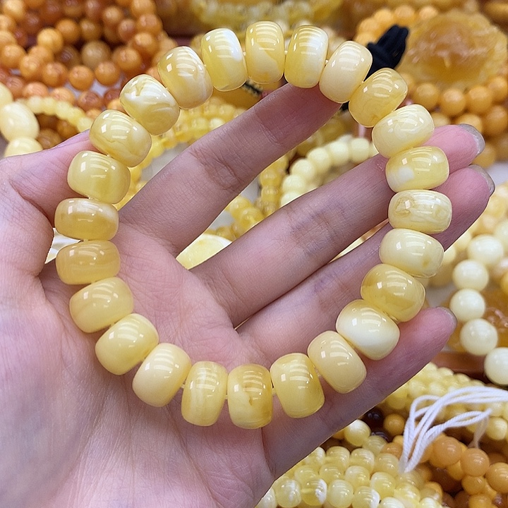 蜜蜡未镶嵌珠宝奇石