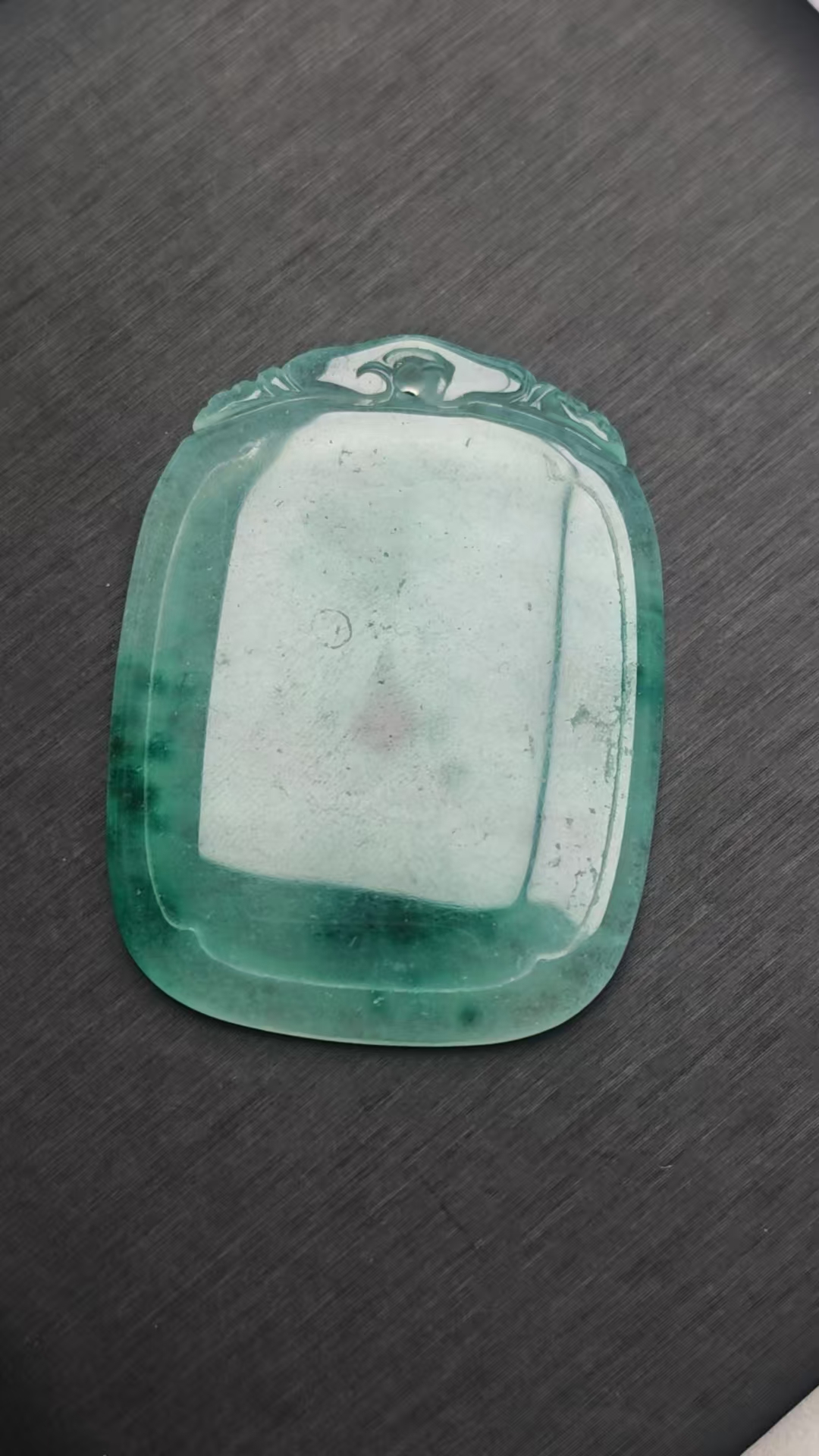 YY28翡翠常规吊坠【邂逅翡翠高冰吊坠，冰透绿意，开启浪漫时光】