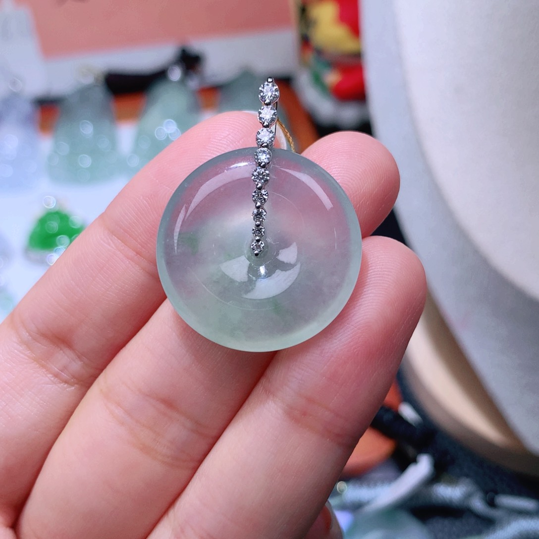 颈饰18K金镶嵌翡翠扣子25.2*5.6