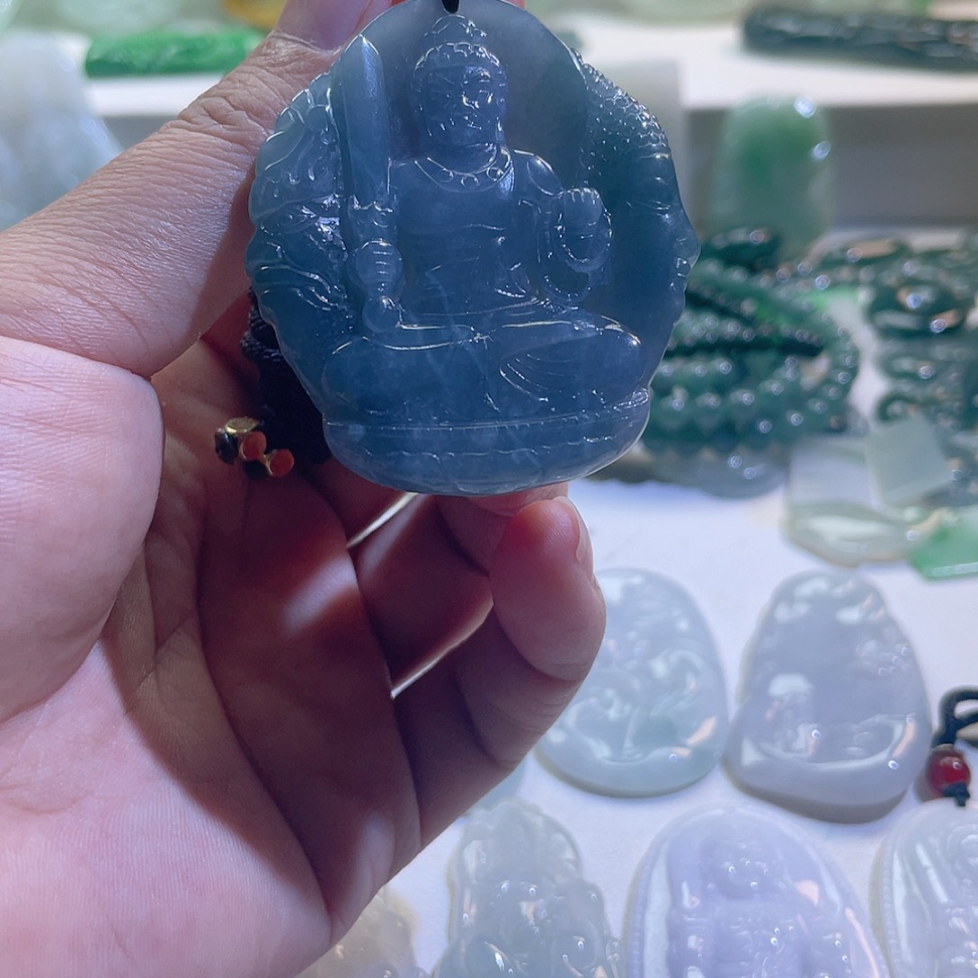 翡翠颈饰未镶嵌翡翠挂件
