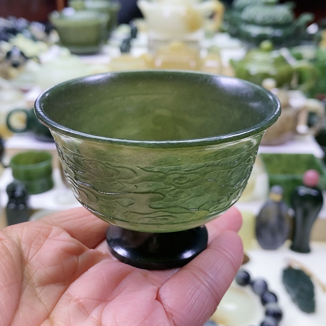 和田玉茶杯未镶嵌