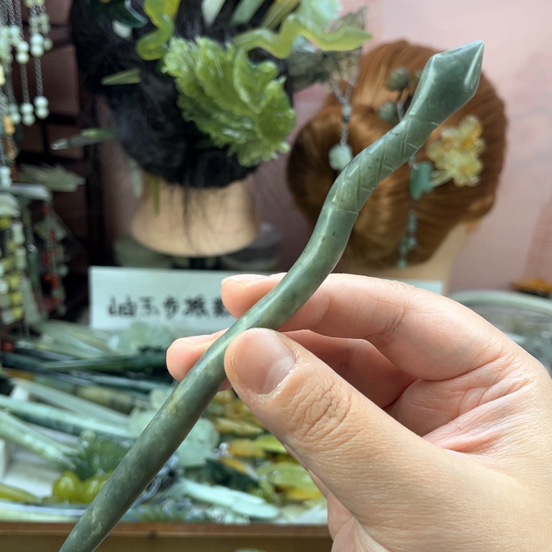 蛇纹石玉发饰未镶嵌默认微瑕岫玉发簪