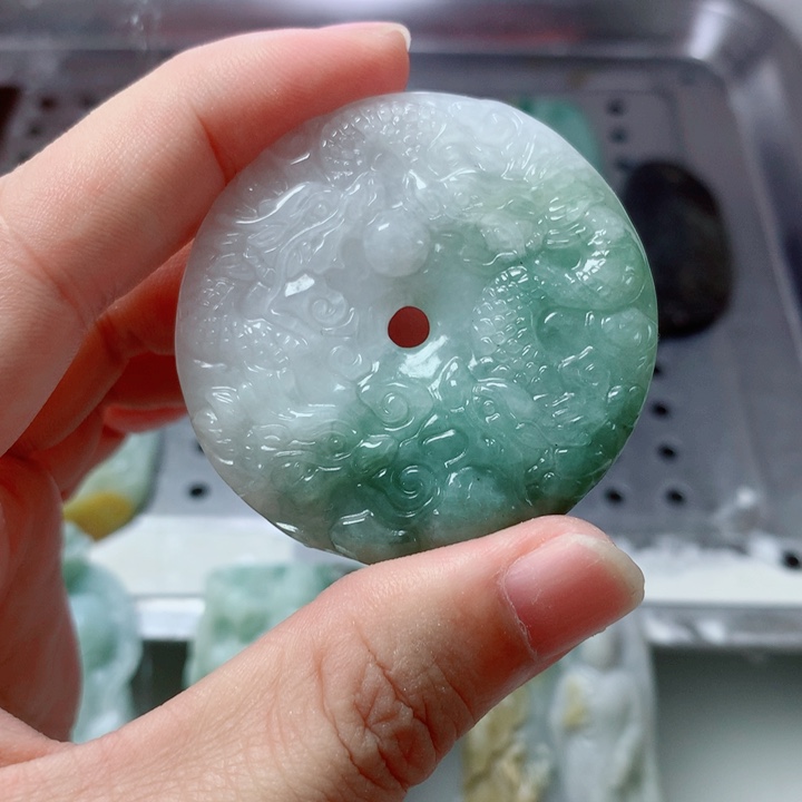 颈饰未镶嵌翡翠缅甸翡翠九龙扣