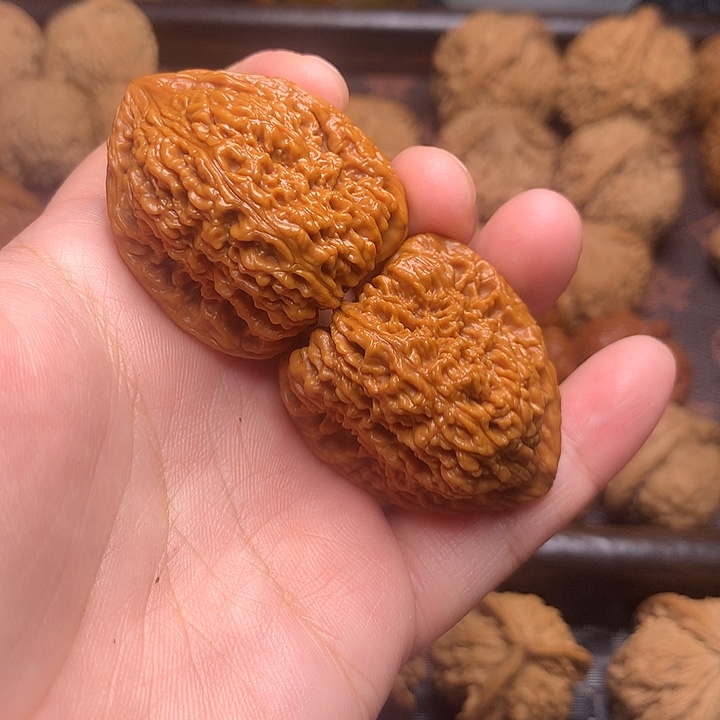 文玩核桃吊坠南疆石34尺